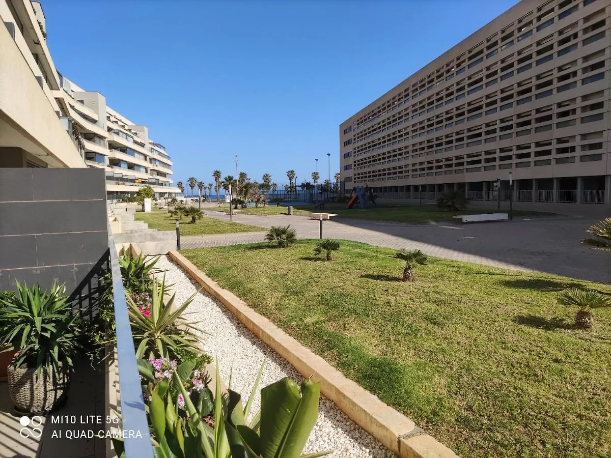 Apartamento de Lujo en primera linea playa, Piscina, Tenis, Padel, Gimnasio, Wifi, Garaje Roquetas de Mar