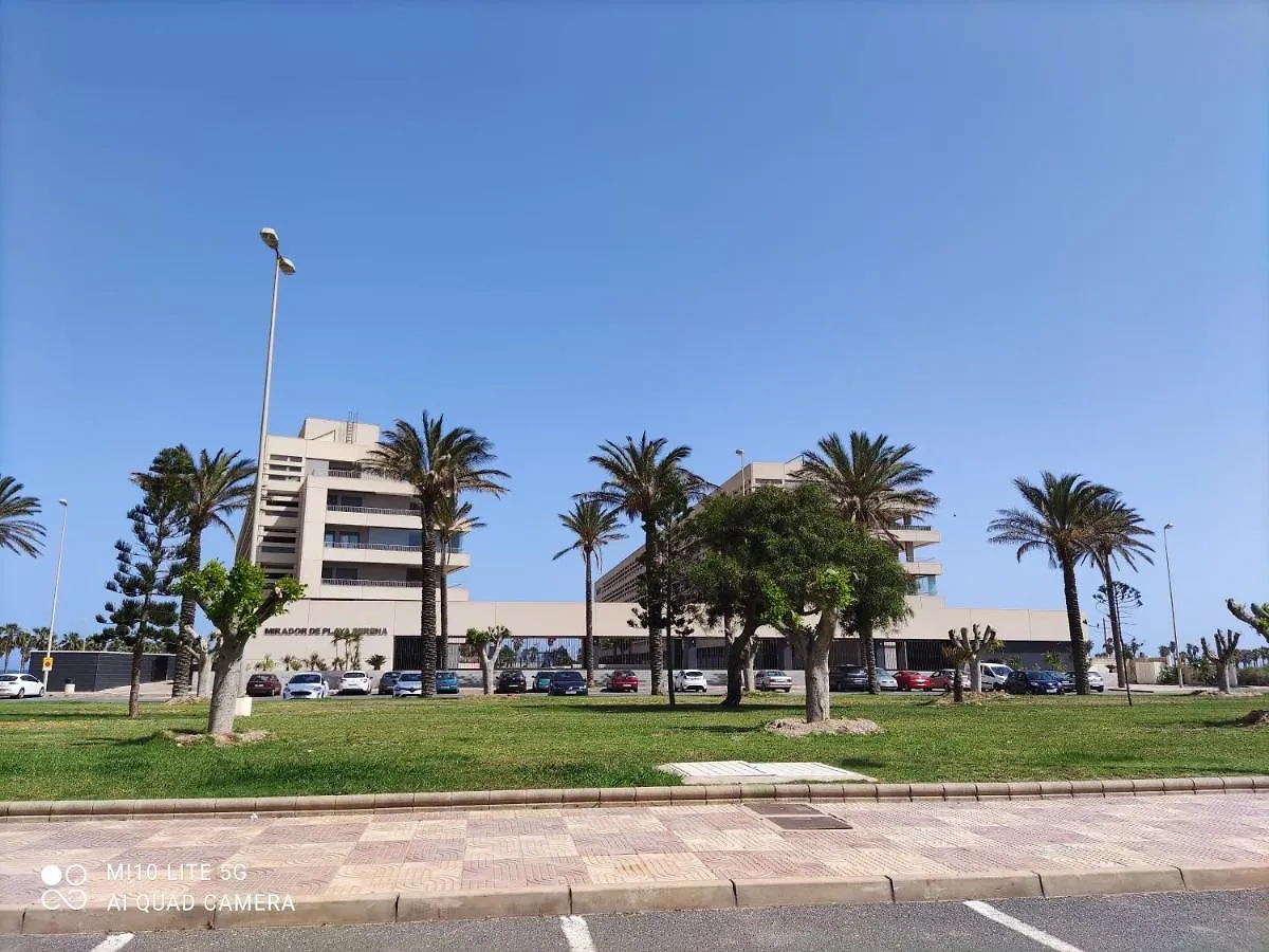 Apartamento de Lujo en primera linea playa, Piscina, Tenis, Padel, Gimnasio, Wifi, Garaje Roquetas de Mar España